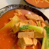 チンゲン菜と鶏肉で　コチュジャンのピリ辛スープ